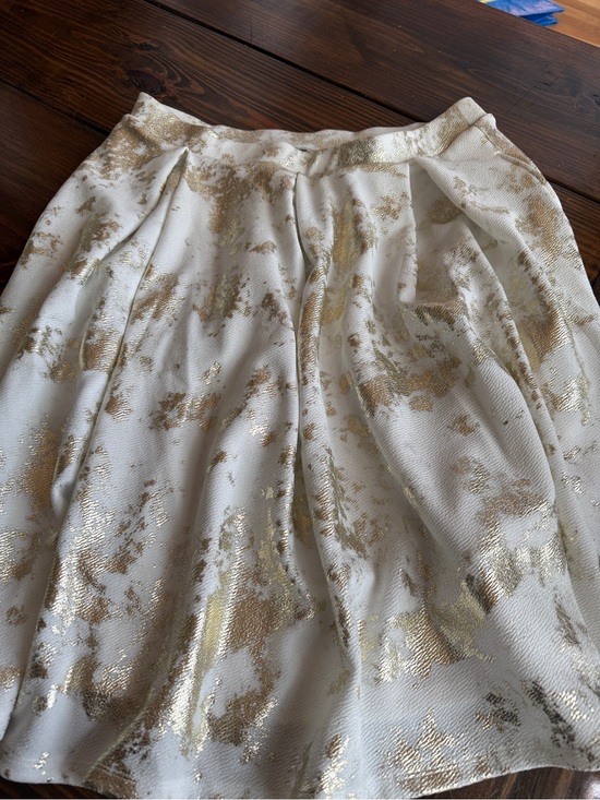 LuLaRoe Dresses & Skirts - LuLaRoe White and Gold Metallic A-Line Skirt